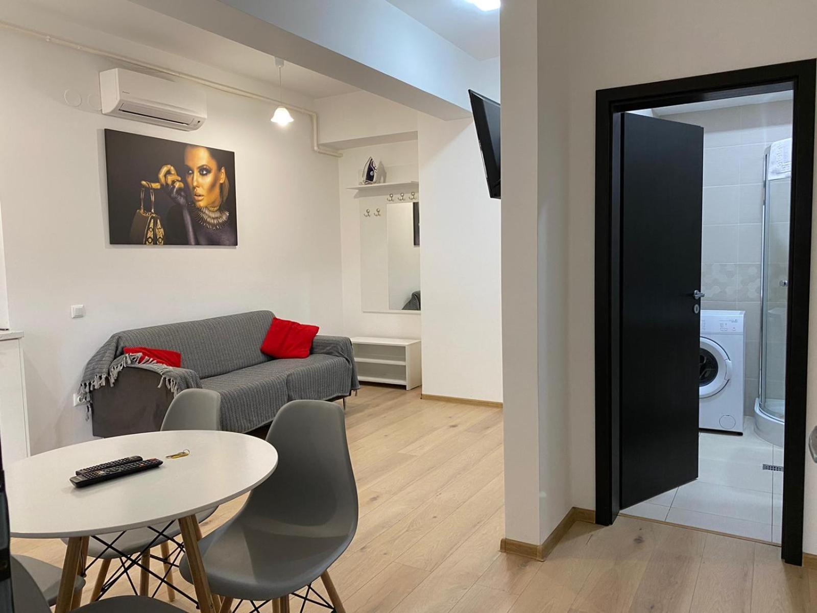 Luxury Glam Apartments Iasi At Lazar Palas Экстерьер фото
